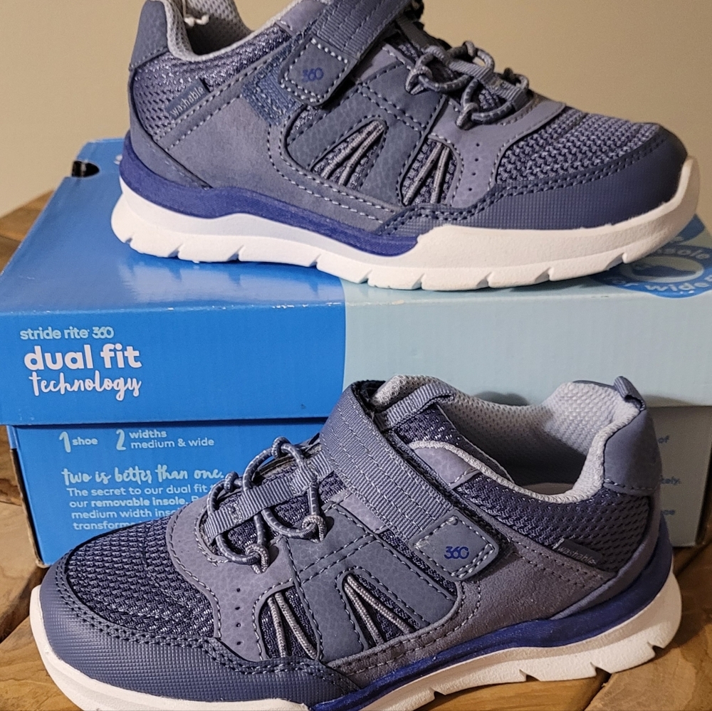 NWOT Stride Rite sneakers